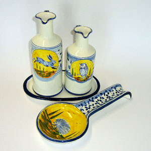 Oil and vinegar set with spoon rest